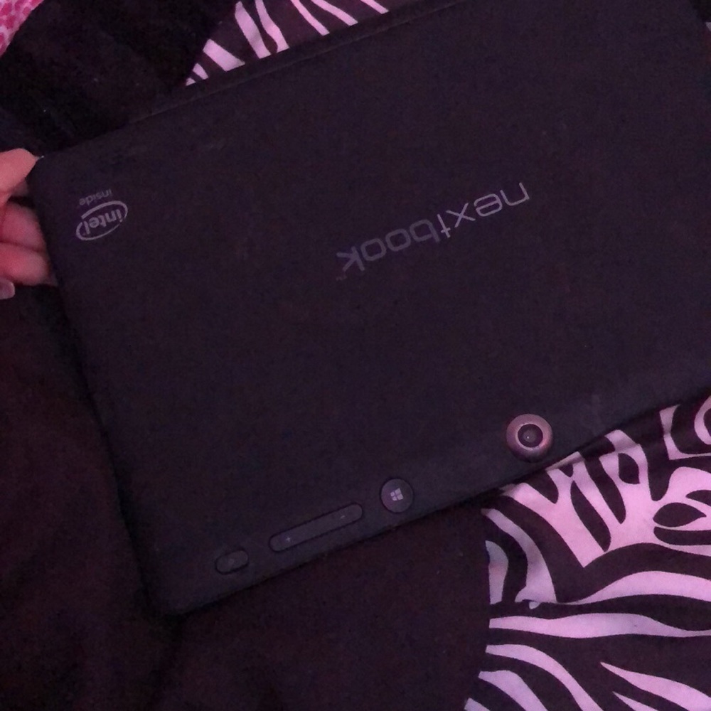Touchscreen Tablet/Computer . Pull Apart. - Picture 2 of 4